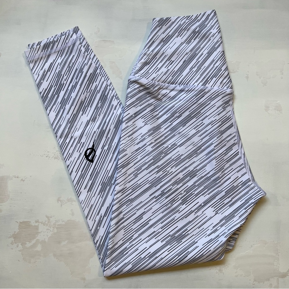 Women's P'tula Black White Stripe Leggings Yoga Pant Size Small
